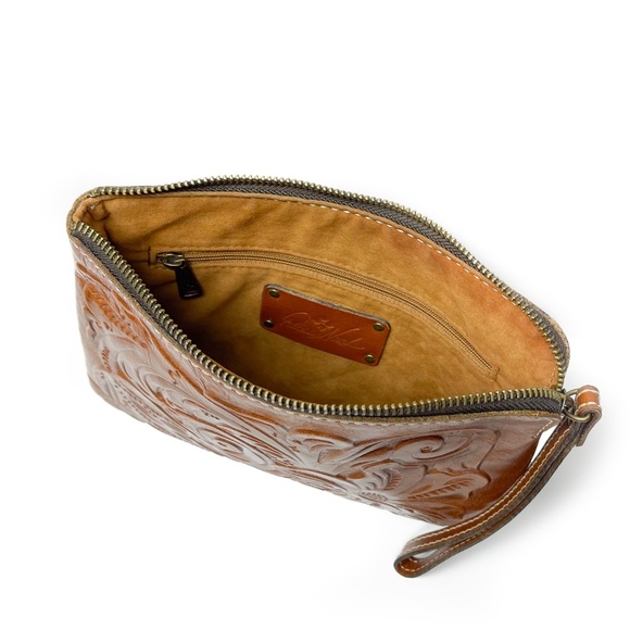 PATRICIA NASH Cassini Tooled Leather Wristlet in Tan - Picture 8 of 11